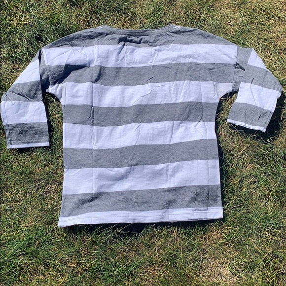 Abercrombie & Fitch Tee - Picture 7 of 7